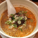 今日の担々麺「椿華亭」